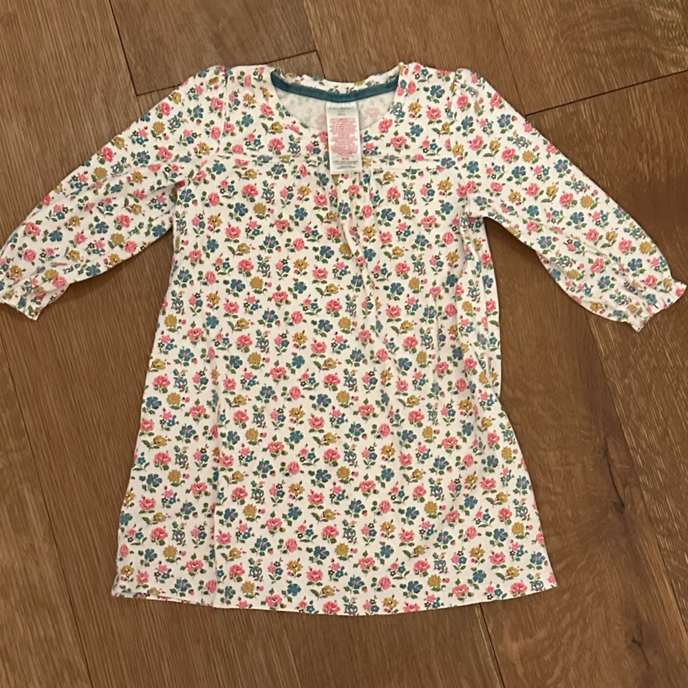 Mini Boden Sweet floral toddler nightgown 2-3 pajamas traditional Night Gown